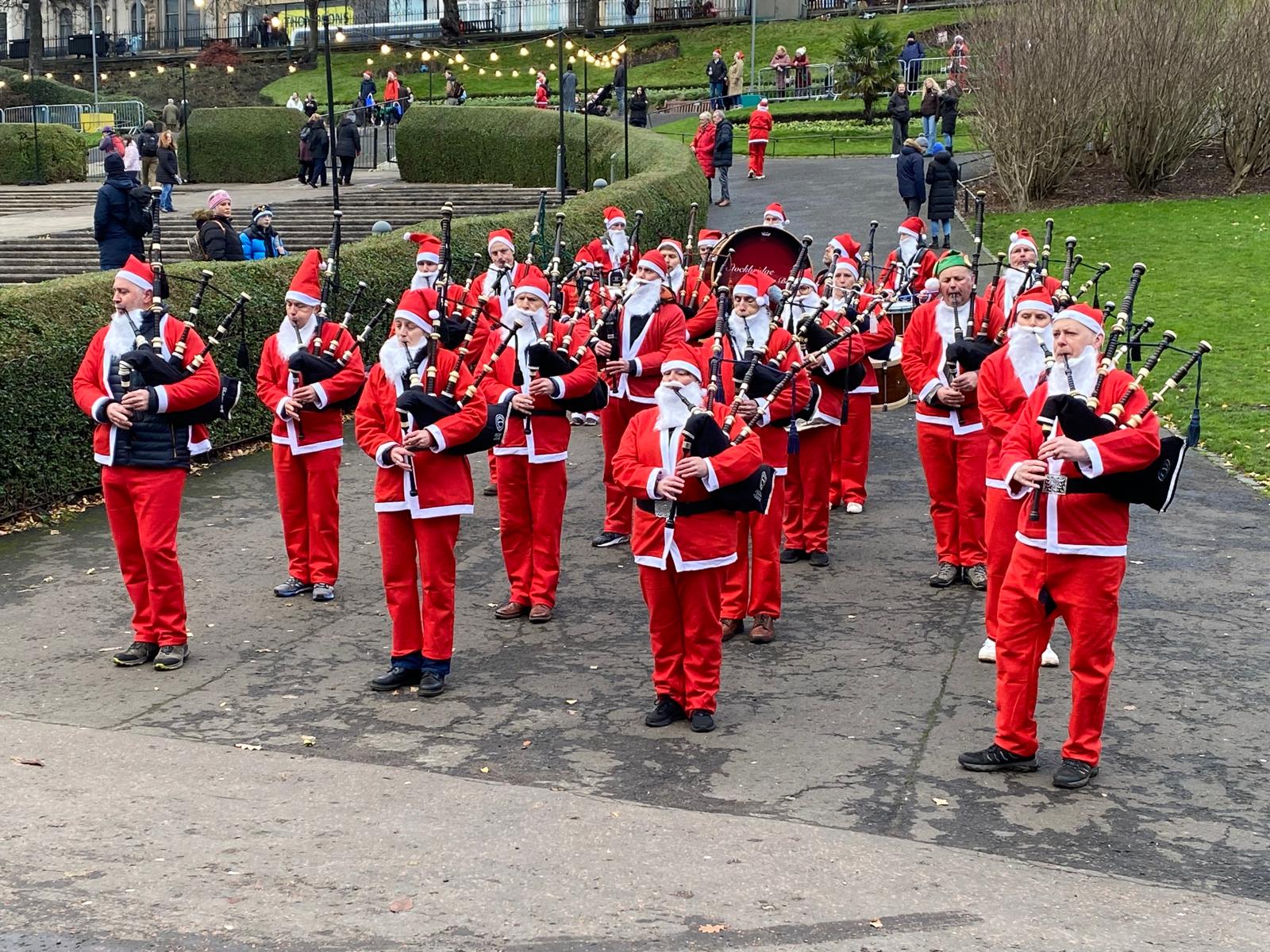 Stockbridge Pipe Band - Santa Dash - Dec 2024